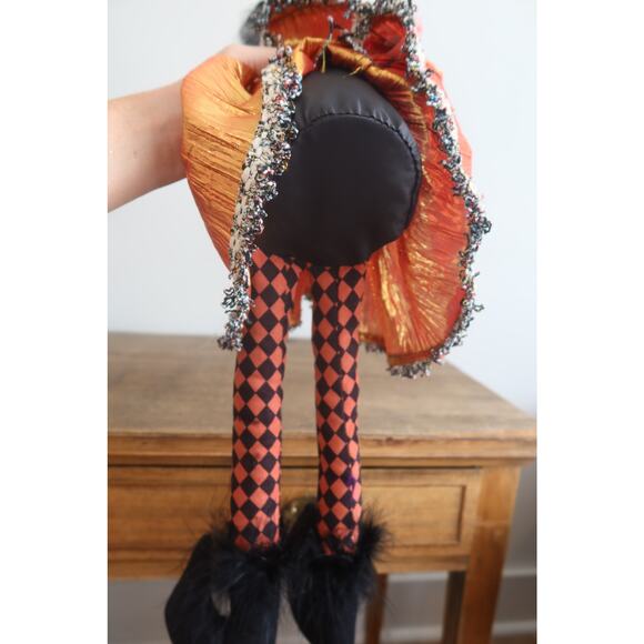 Halloween Witch Shelf Sitter 29" Resin Face and Hands Detailed Whimsical Witch - Picture 9 of 10